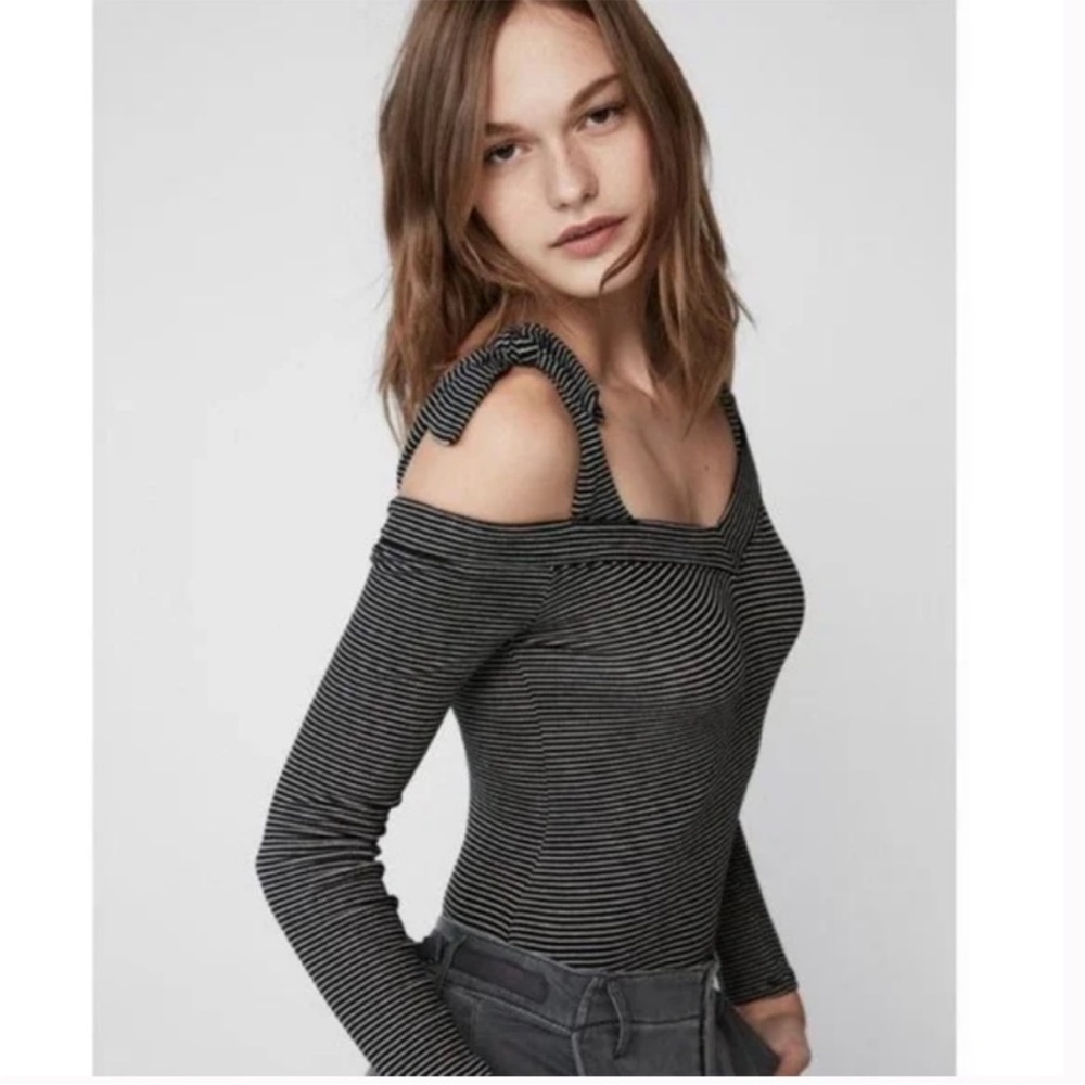 ⚠️ CLEARANCE ⚠️ Express Bodysuit